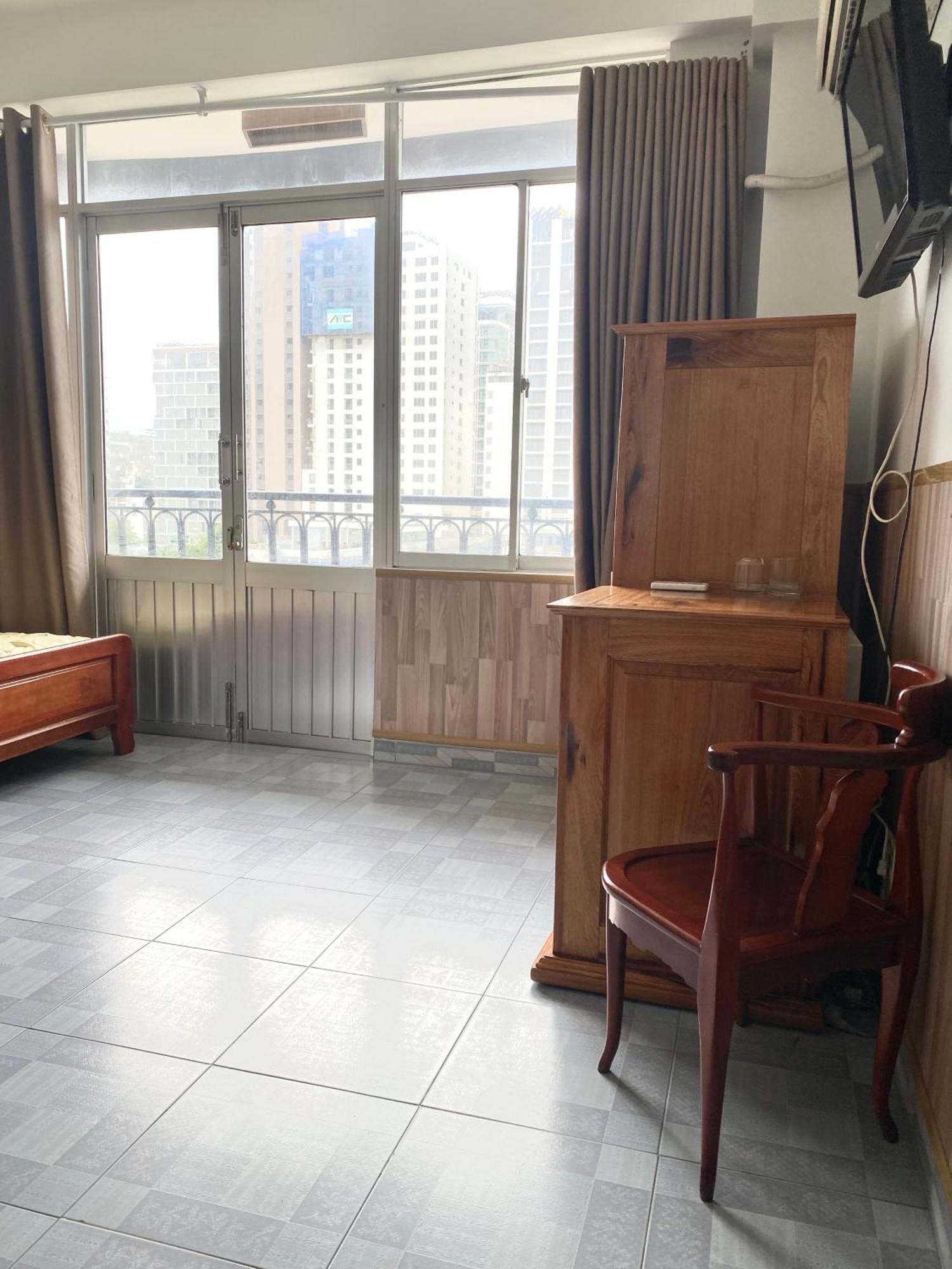Hotel Tue Tinh Nha Trang Esterno foto