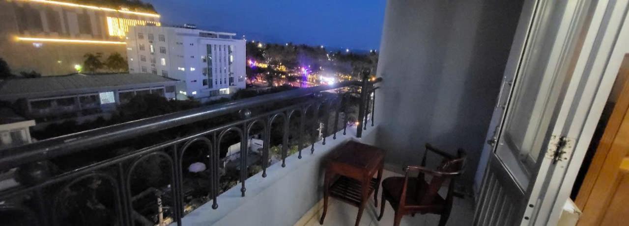 Hotel Tue Tinh Nha Trang Esterno foto